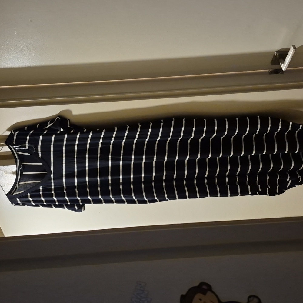 NWT Super Long Black And White Striped T-Shirt Dress With Pockets